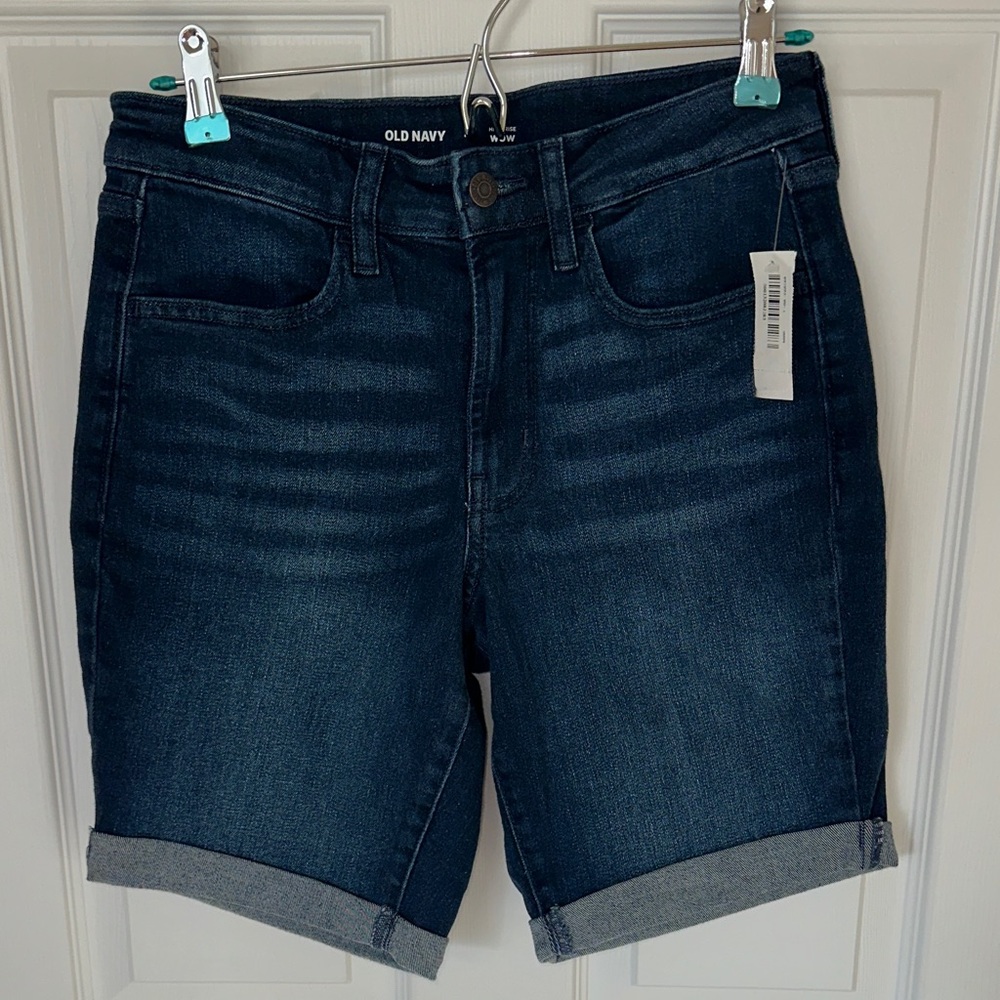 NWT Old Navy Dark Blue Denim Shorts Size 4.